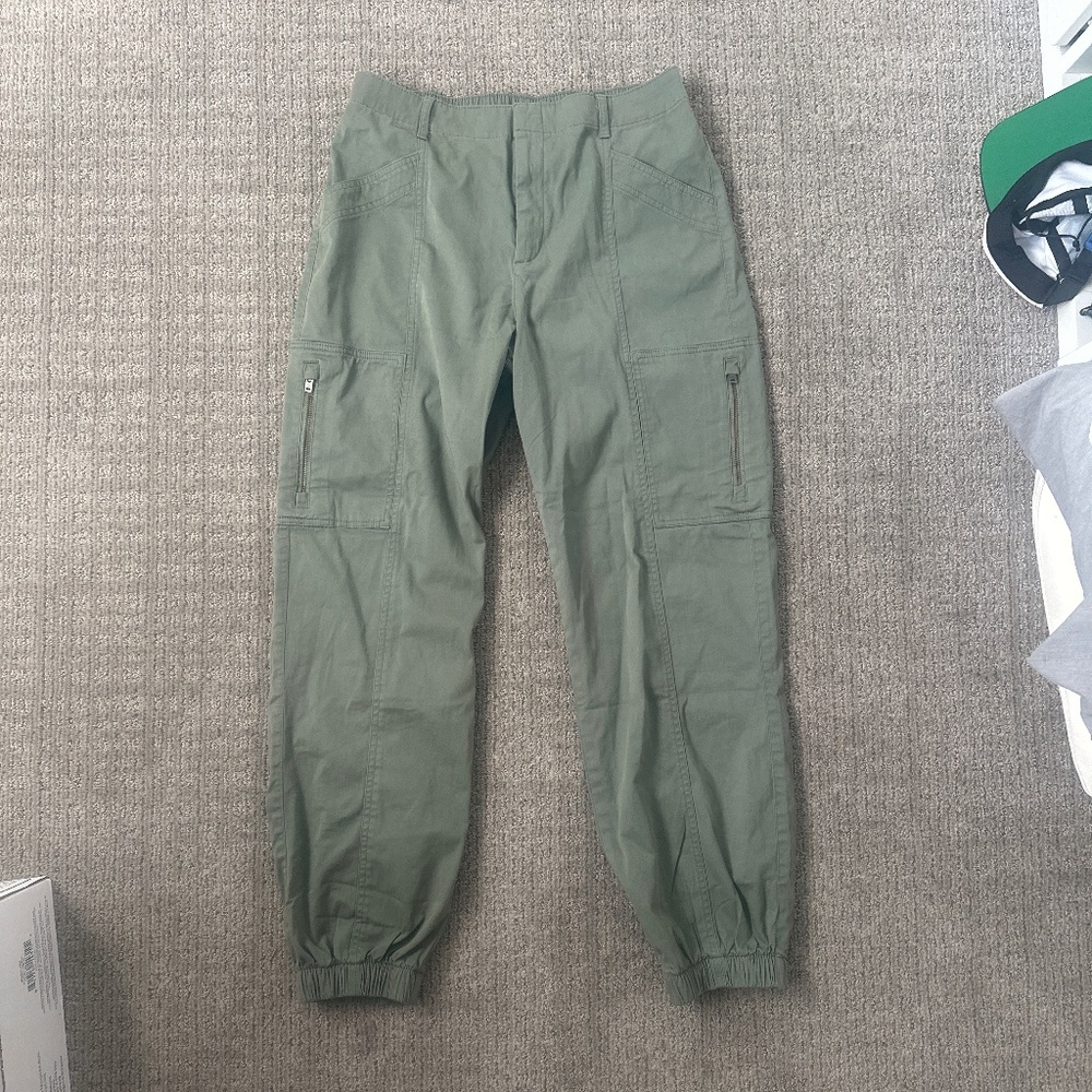 Gap downtown jogger women’s size medium tall